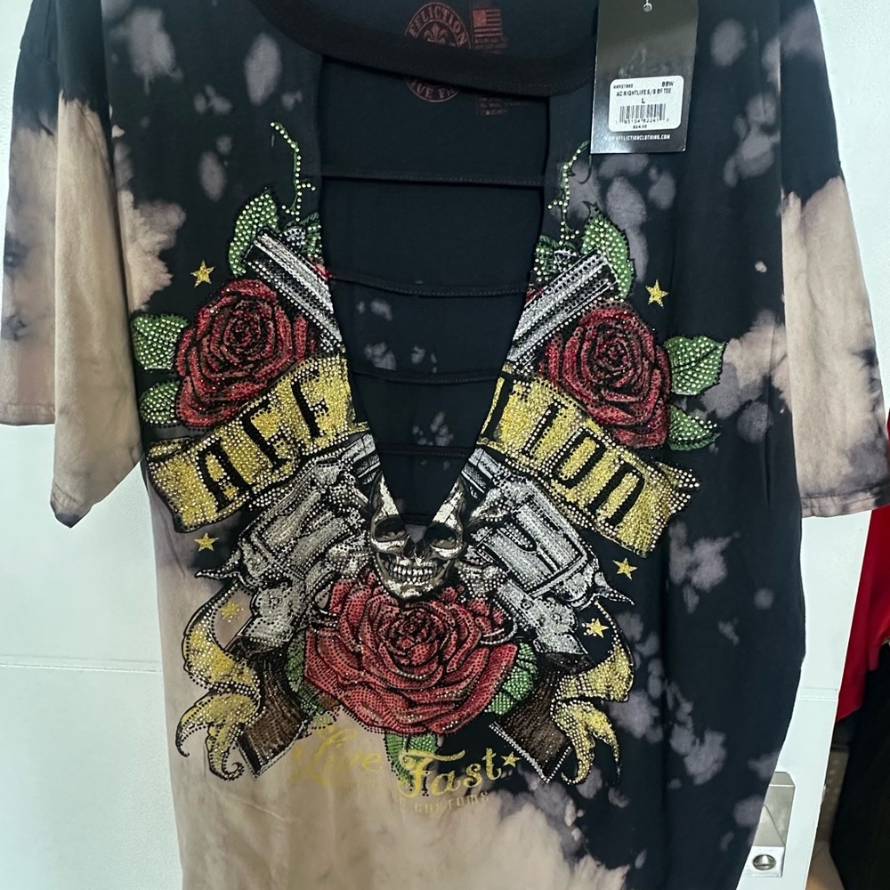 Affliction New- Oversized BF Tee Black and Beige Graphic Tee with Skull  Roses